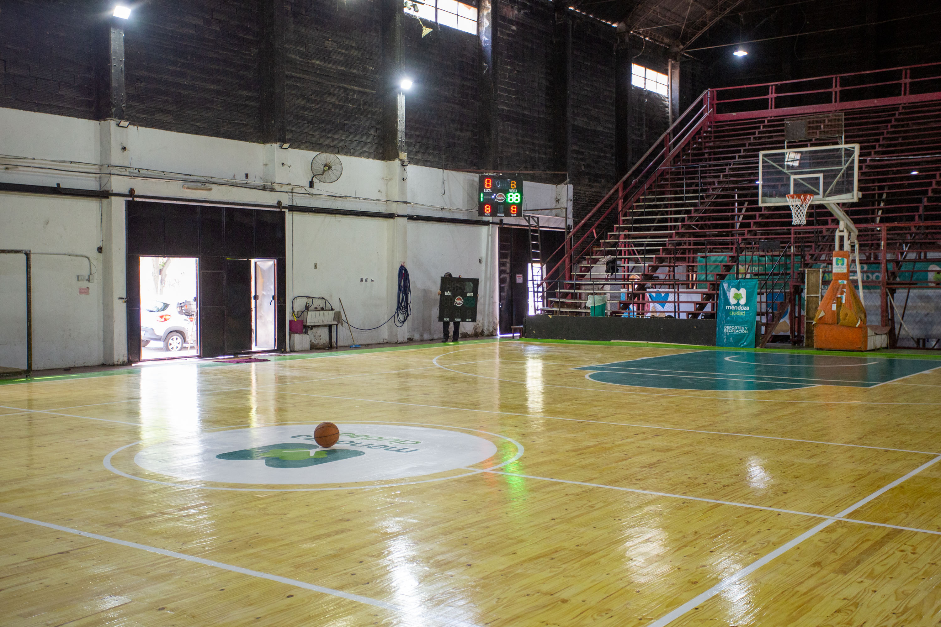 Cancha de básquet Ciudad Mendoza 3
